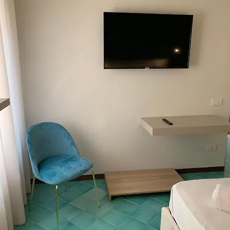 Giga Mare Apartments Сорренто